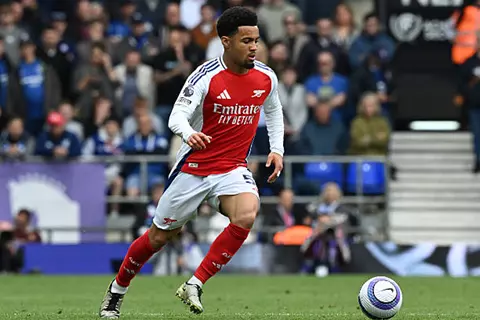 تقارير: أرسنال يقترب من تجديد عقد نوانيري